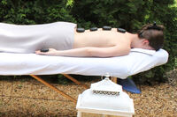 antonies-oase-der-entspannung-fuellbild-hot-stone-massage-2-1000x666px
